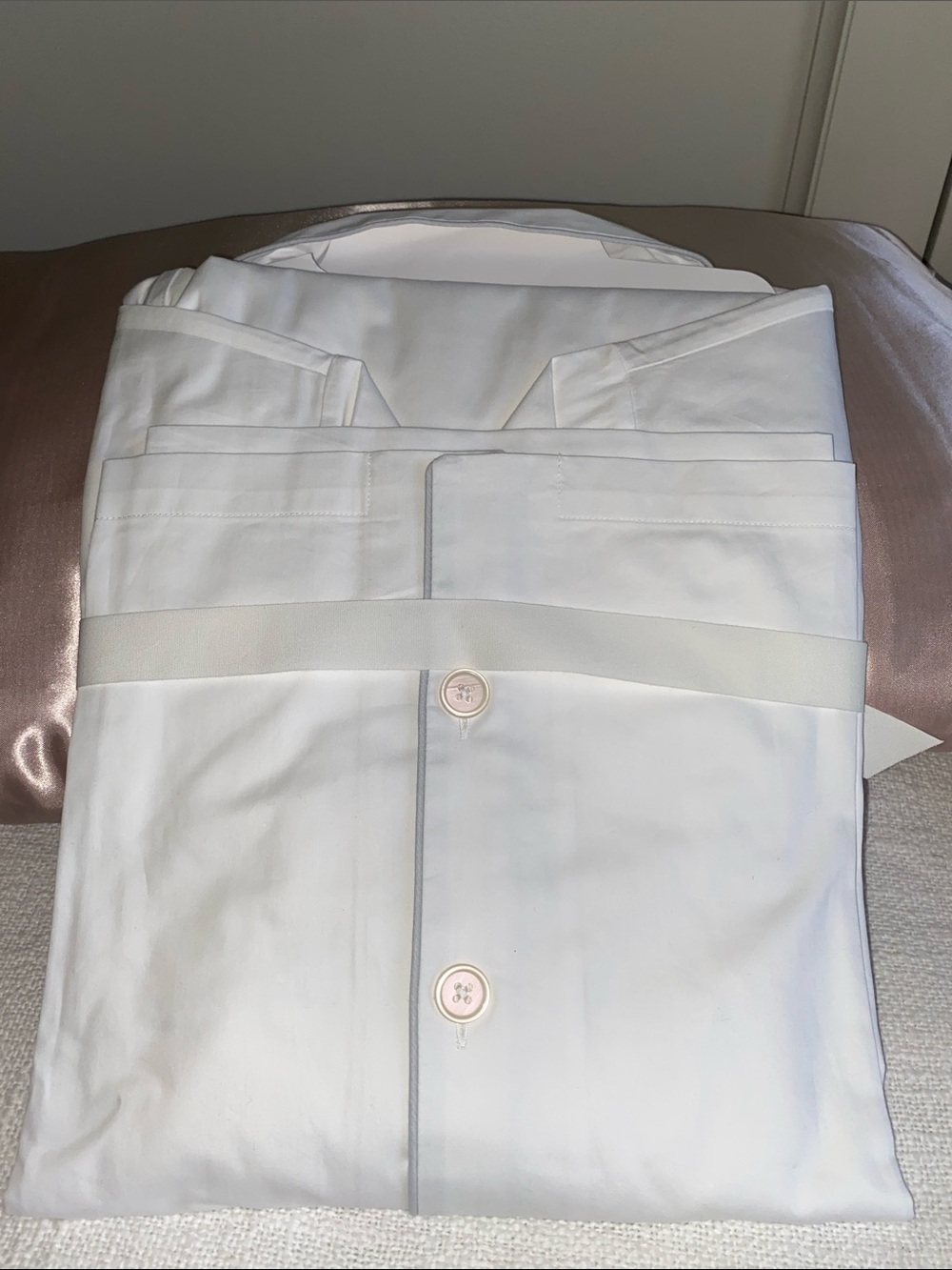 NWT Four Seasons Hotel Luxury Pajama Set White Grey S - Picture 2 of 3